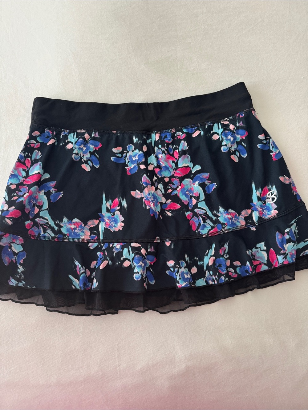 Sofibella Tennis Floral Ruffle Active Skirt - Black with Pink & Blue Floral